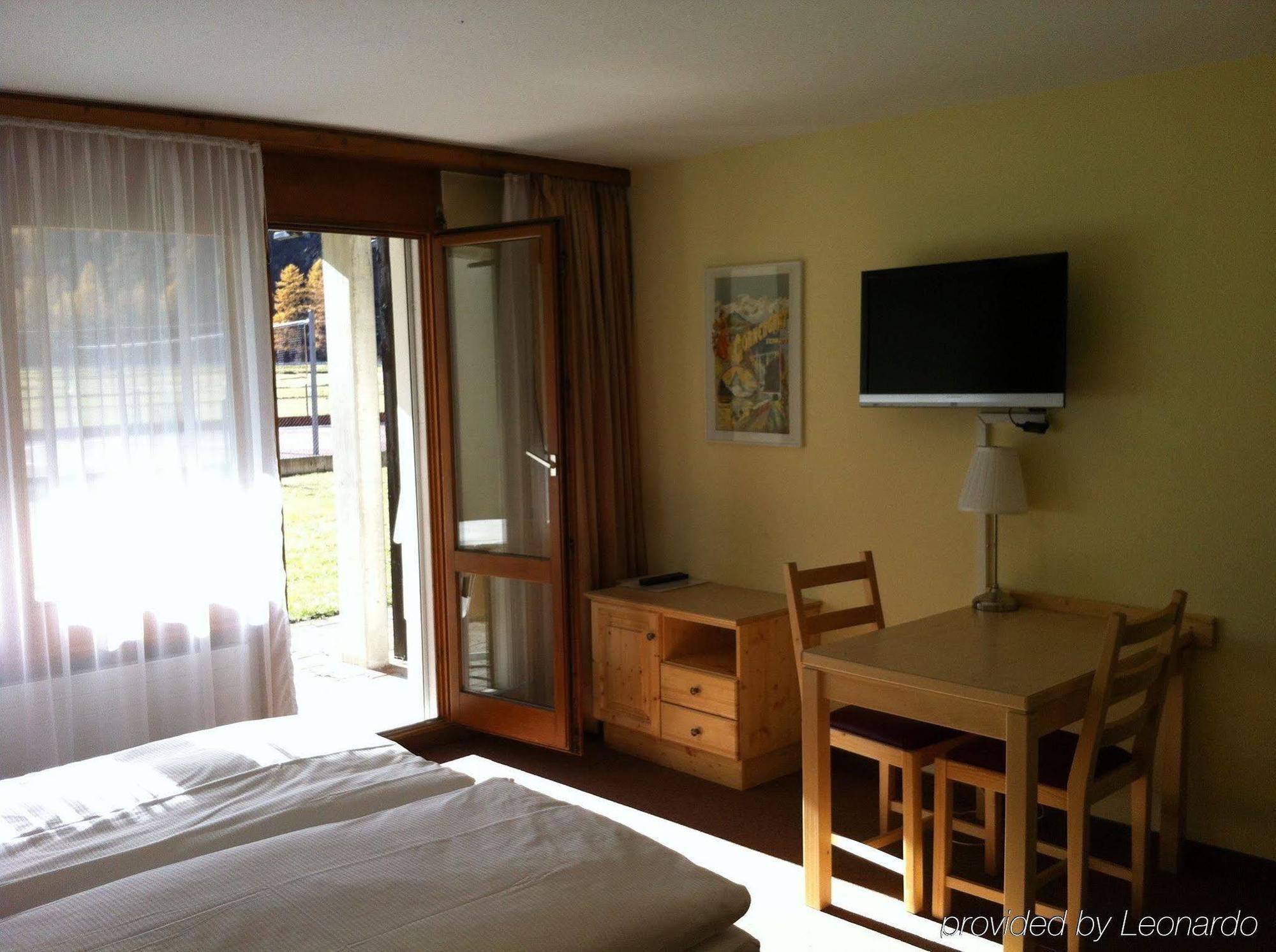 Premium Apartments @ Monte Rosa Täsch Kamer foto